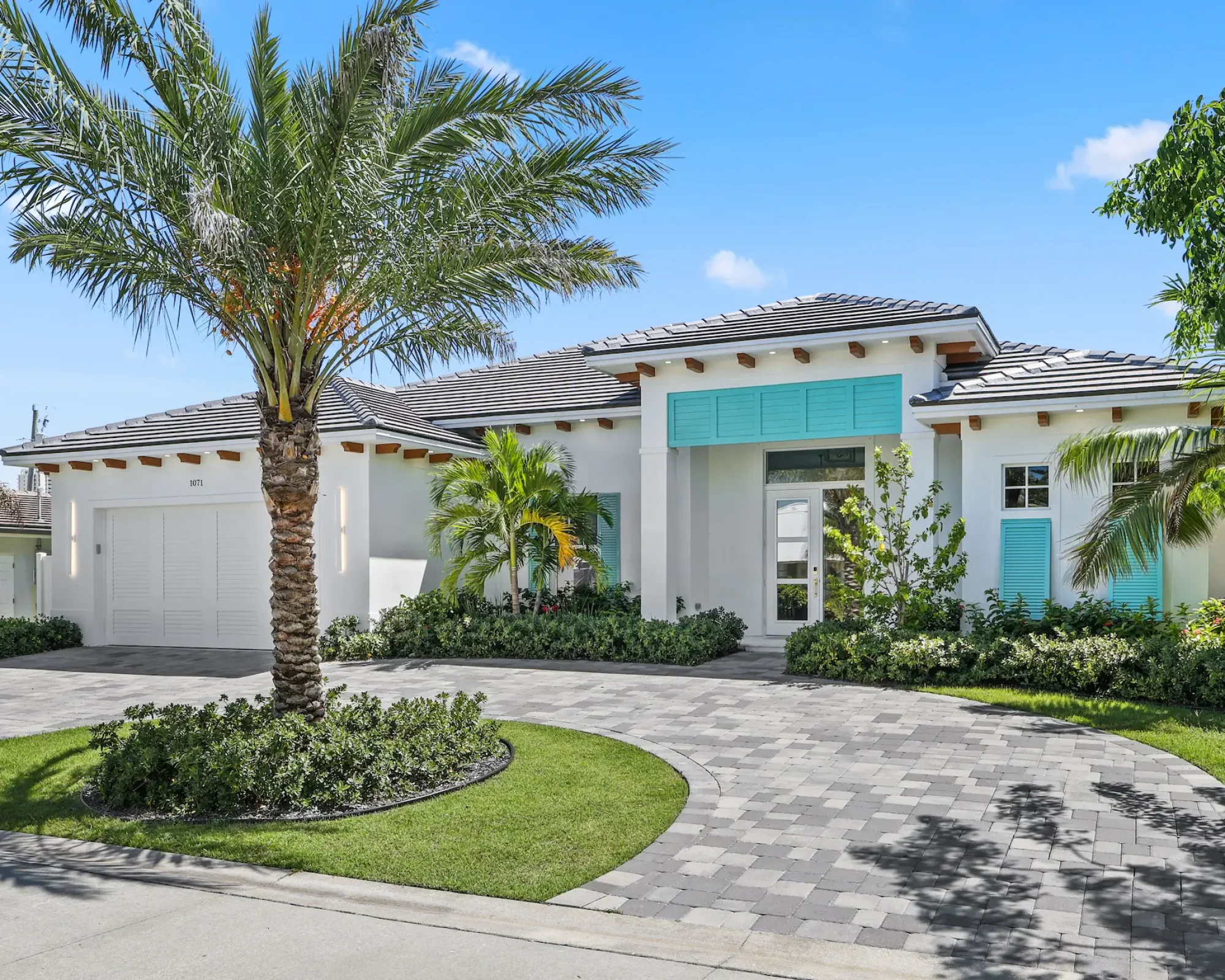 1071 Powell Drive - 1.jpg-FULL (1)